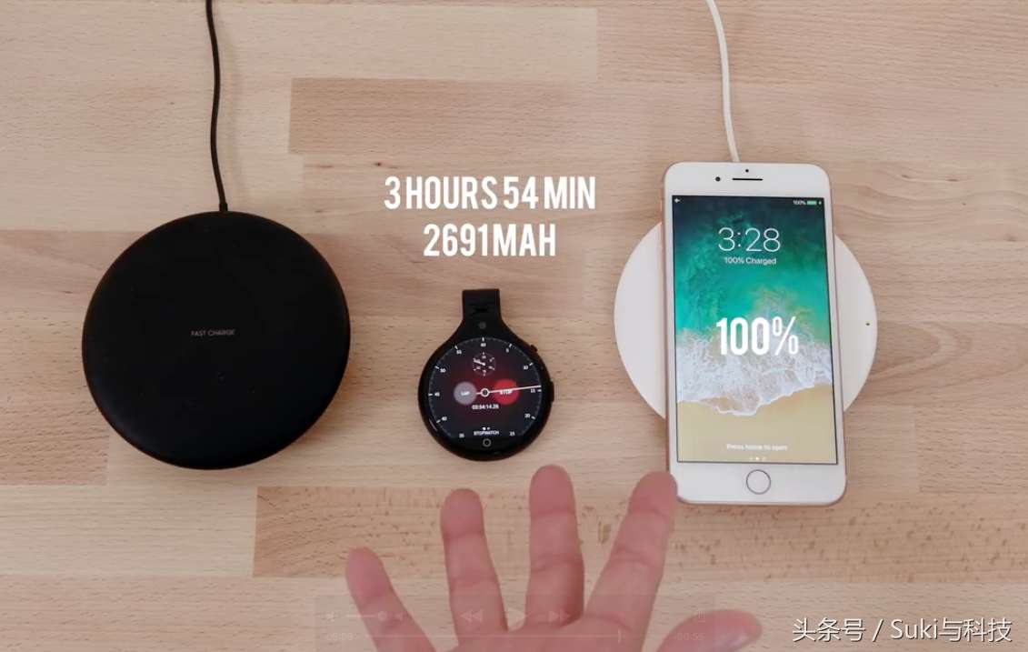 苹果第一款无线充电手机iPhone 8P，充电速度测试完败三星