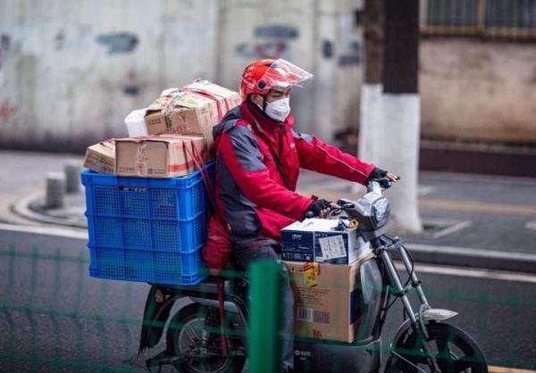 可以要求京东送货上门吗（一文分析京东快递应不应该送货上门）